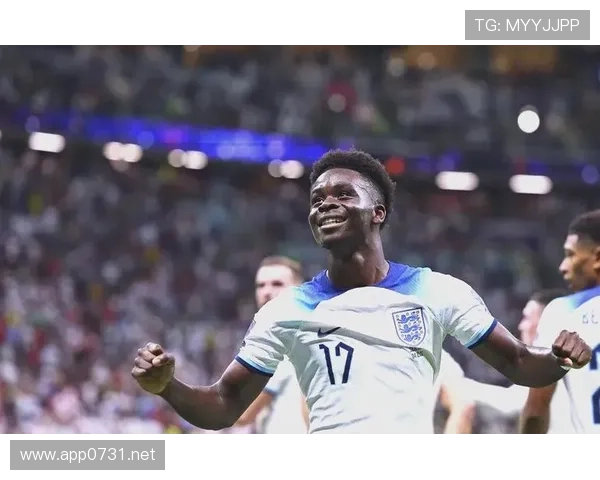 萨卡与姆巴佩:顶级边锋的进攻效率及战术角色对比 萨卡与姆巴佩:顶级边锋的进攻效率及战术角色对比