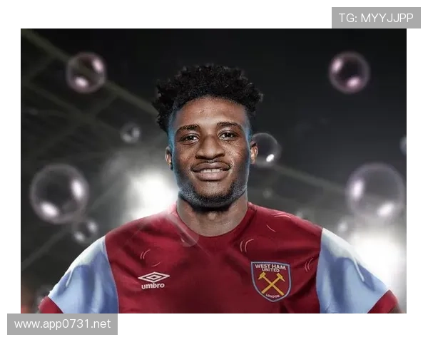 库杜斯与伊萨克:多面手前锋战术角色与风格对比 库杜斯与伊萨克:多面手前锋战术角色与风格对比