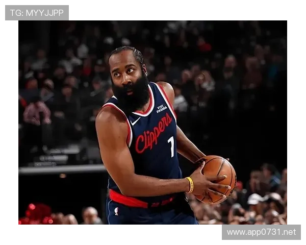 米德尔顿挡拆持续高效得分 拉开与哈登关键时刻表现差距