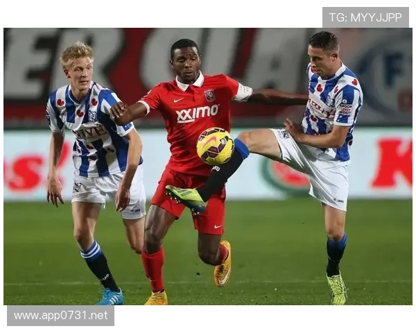 阿贾克斯关键比赛表现不佳问题显现，对欧战资格竞争格局造成影响