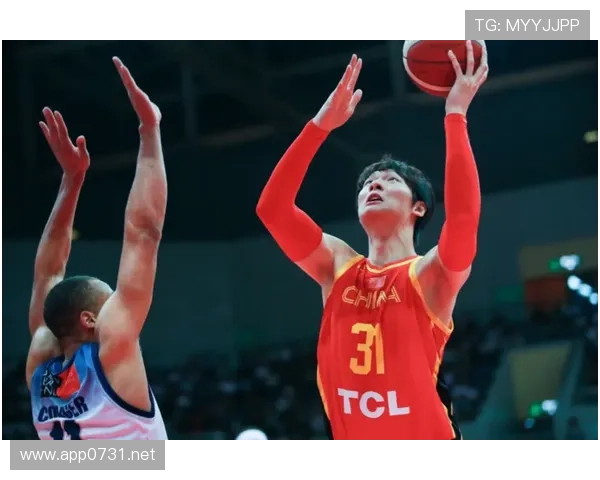 卡里姆·阿布杜尔-贾巴尔盖帽效率领先同年代内线,改变篮下防守节奏 卡里姆·阿布杜尔-贾巴尔盖帽效率领先同年代内线,改变篮下防守节奏